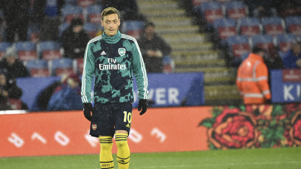 Arsenal'de Mesut Özil krizi