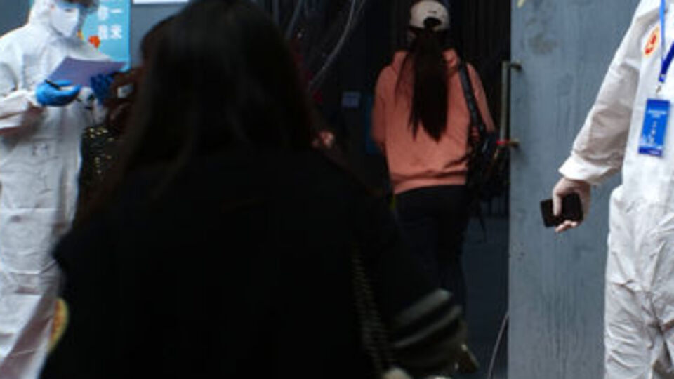 Koronavirüs laboratuvarda mı üretildi? DSÖ'den flaş açıklama!