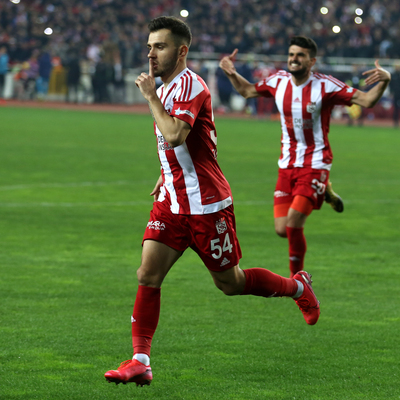 "Galatasaray içimde ukdedir"