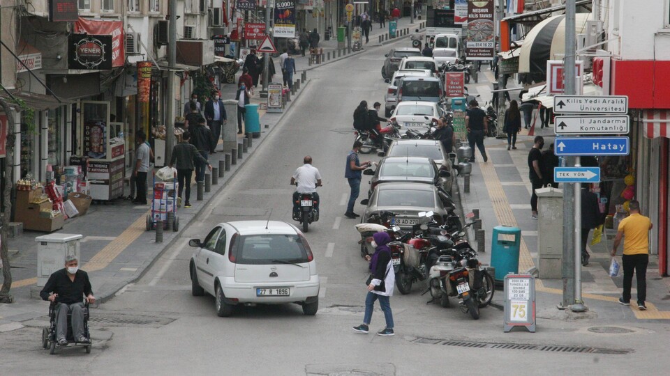 Bahar gezintisi! O kentte şaşırtan manzara!