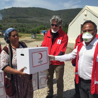 Kızılay'dan Roman vatandaşlara destek