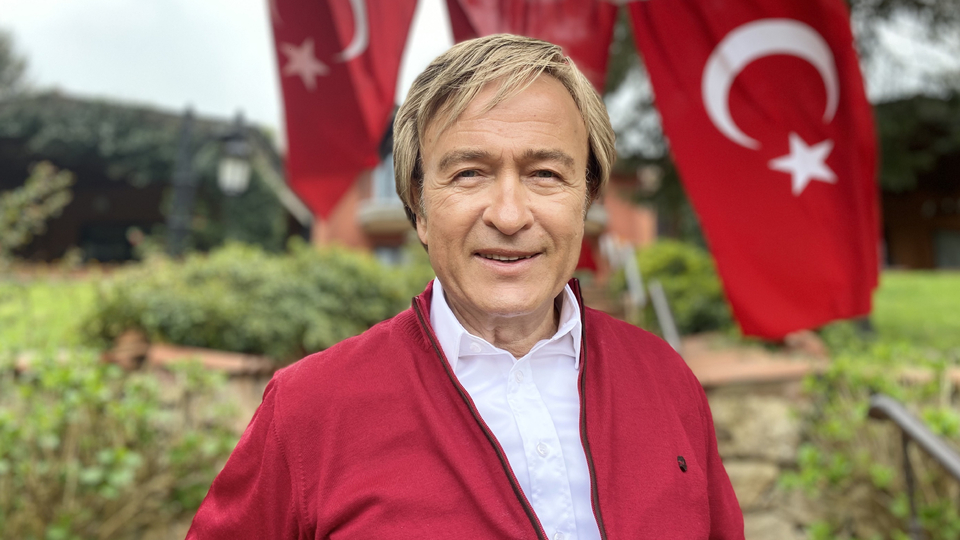 Erol Evgin'den İstiklal Marşı