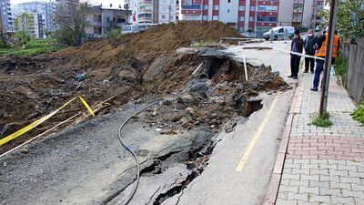 Samsun'da toprak kayması korkuttu