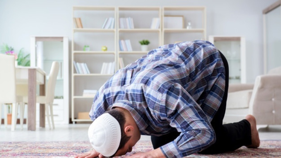 Teravih namazı nasıl kılınır kaç rekattır?