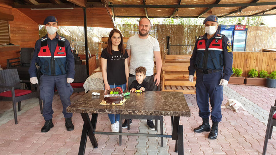 Minik Bayram bu kez kaçmadı!