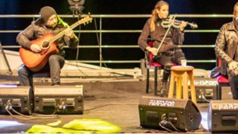 Haluk Levent'ten İzmir Körfezi'nde yüzüncü yıl konseri