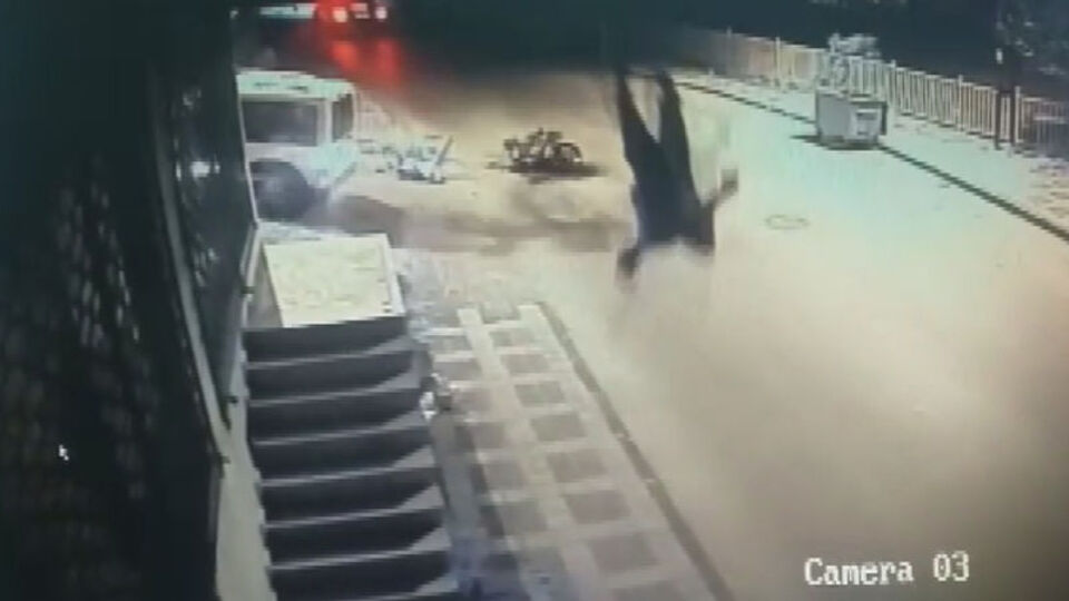 Feci kaza! Metrelerce uçtu