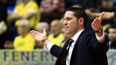 Yılın antrenörü Victor Lapena