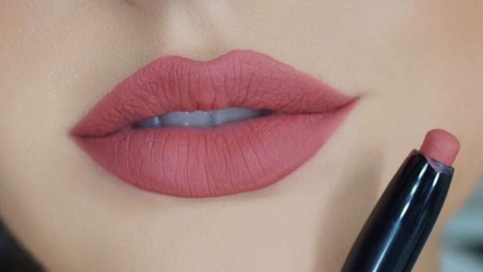 Ruj sürmek orucu bozar mı?