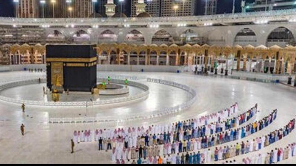 Kabe'de ilk teravih namazı