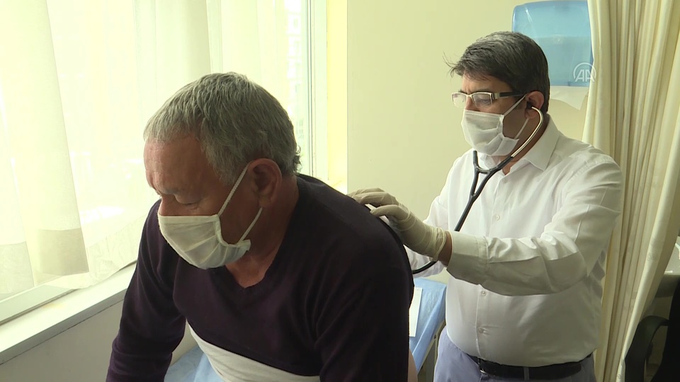 Virüsü yenen profesörden 40 yaş üstü uyarısı