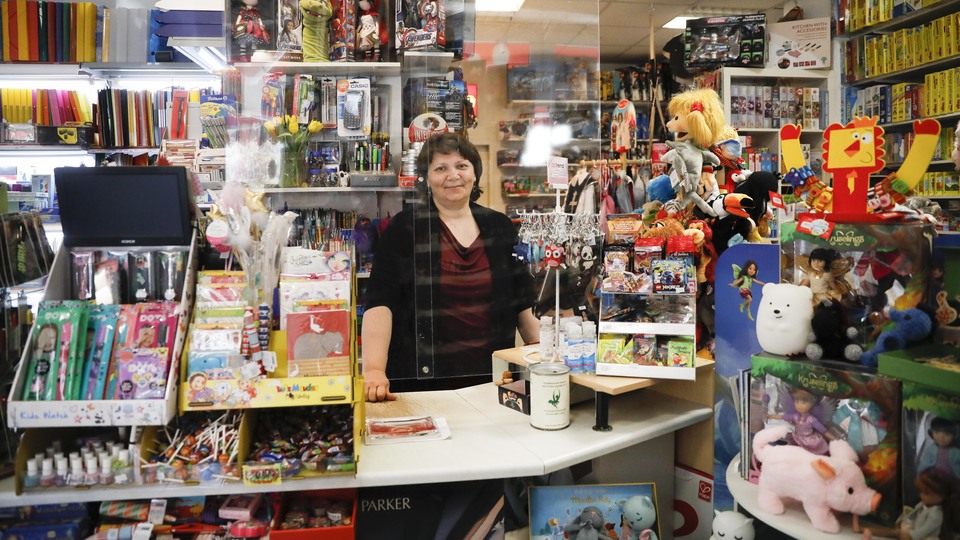 Dükkanlar açıldı ama müşteri gelmedi