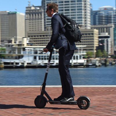 Video tenkisat: Zoom üzerinden 406 kişi kovdu