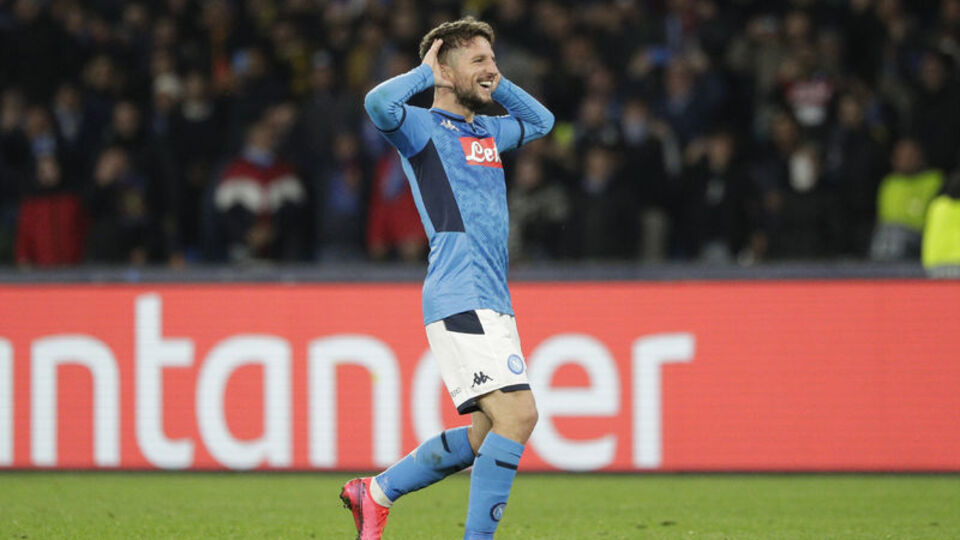 Mertens'in talipleri artıyor