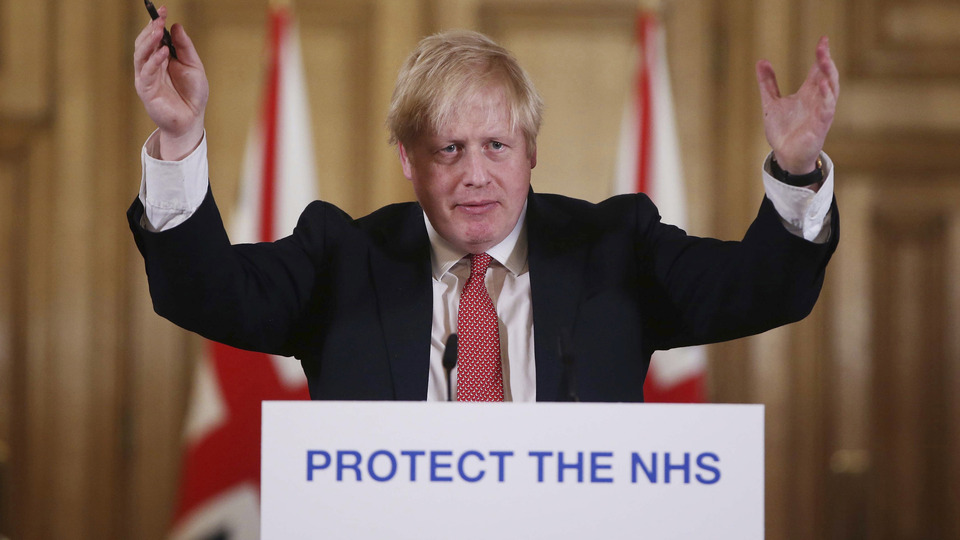 Johnson'dan koronavirüs tedbirleriyle ilgili önemli açıklamalar!
