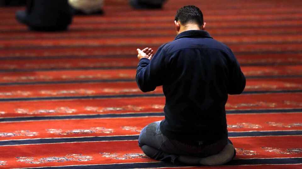 Teravih namazı nasıl kılınır kaç rekattır?