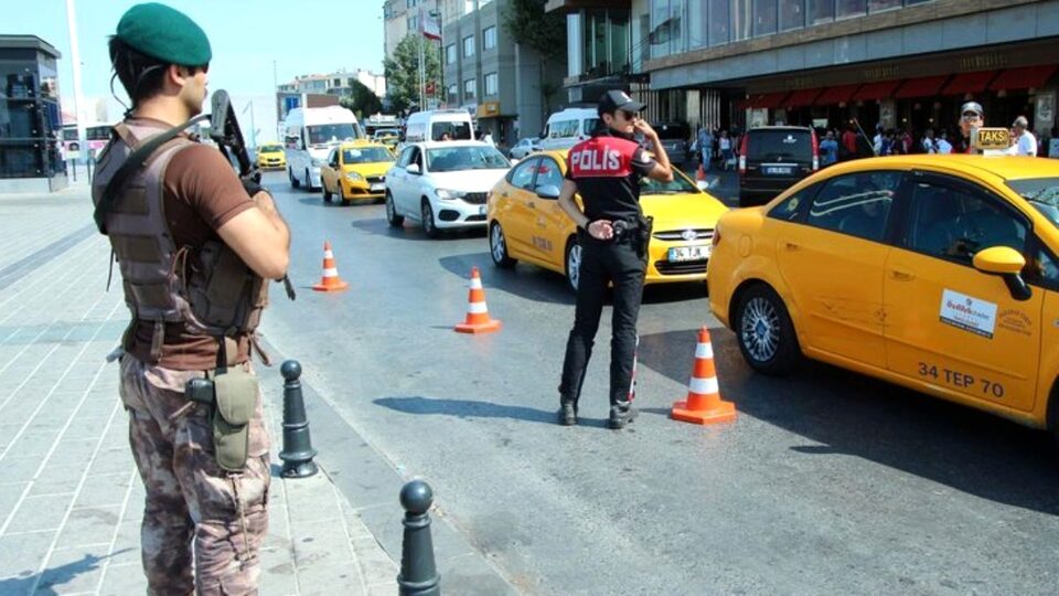 1,2,3 Mayıs sokağa çıkma yasağı var mı?