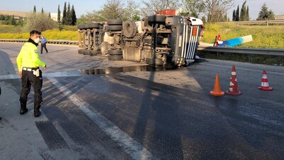 LPG yüklü TIR devrildi! Faciadan dönüldü!
