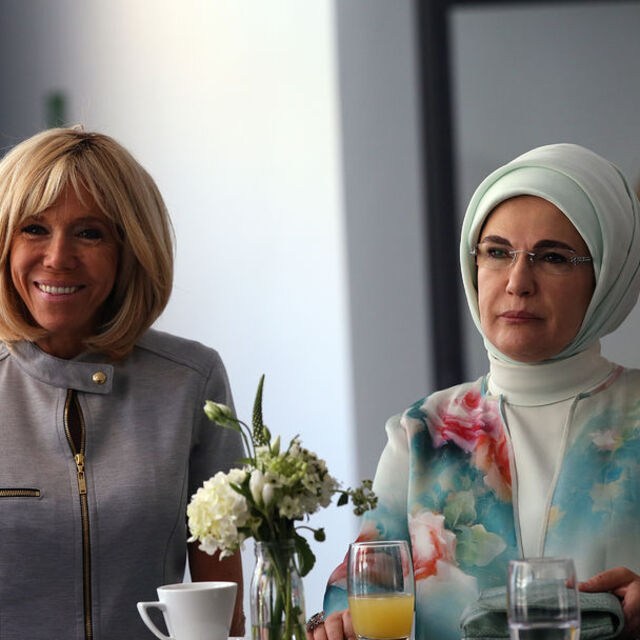 Brigitte Macron Emine Erdoğan'ı aradı