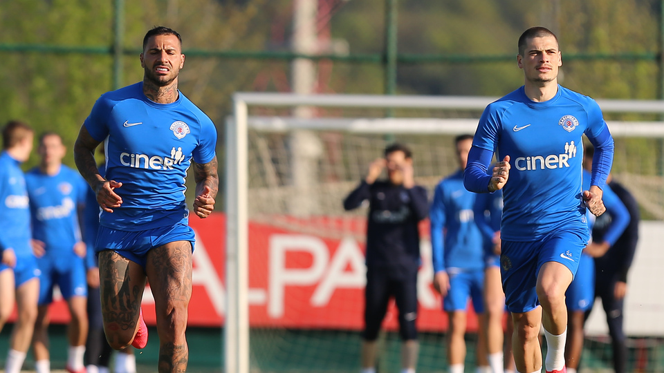 Kasımpaşa antrenmanlara başladı