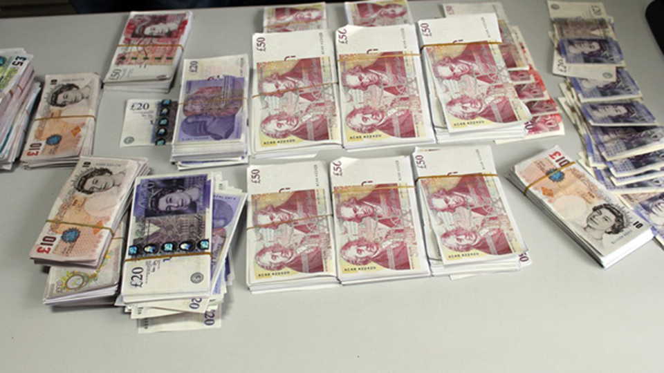 Yol kontrolünde polisler buldu... Değeri 3,5 milyon TL