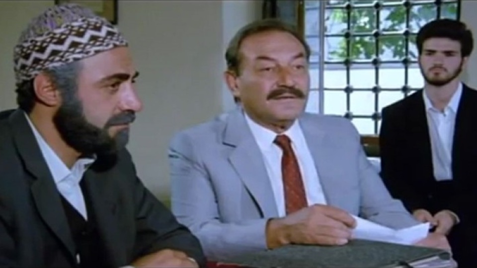 Yapımcısına sinema aldırdı