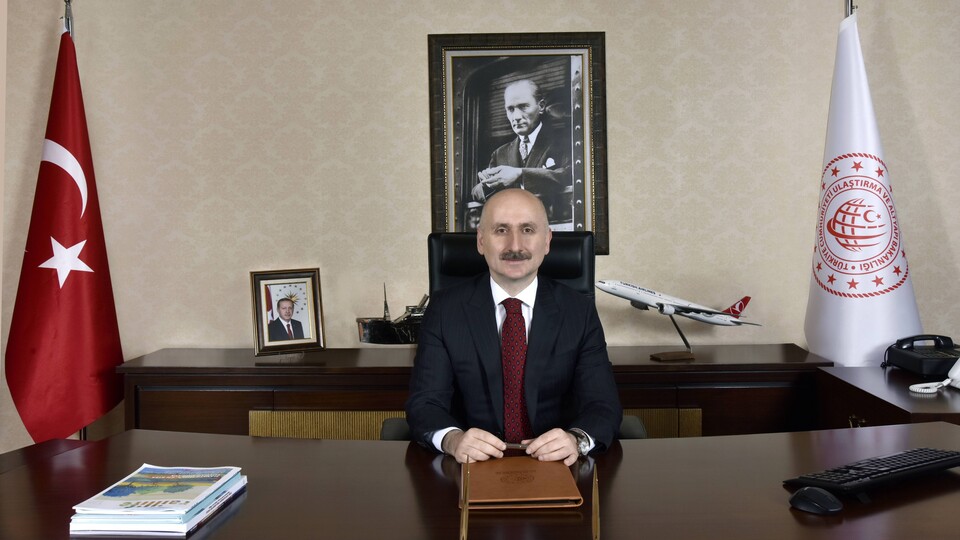 Bakan Karaismailoğlu'ndan yük aracı açıklaması