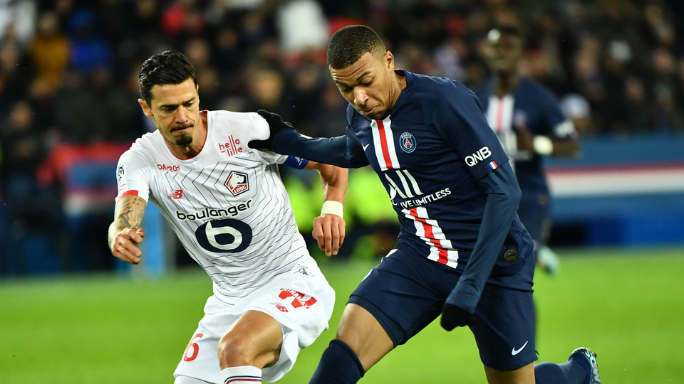 Fransa futbolunda flaş karar!