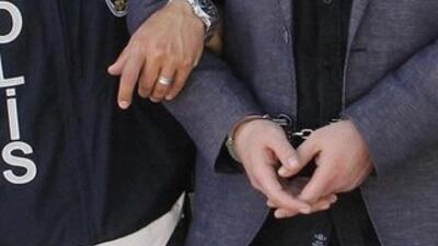 Hurda buzdolaplarında kenevir yetiştirmişler!