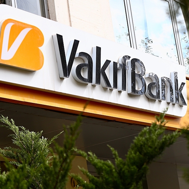 VakıfBank'tan 950 milyon dolar sendikasyon kredisi