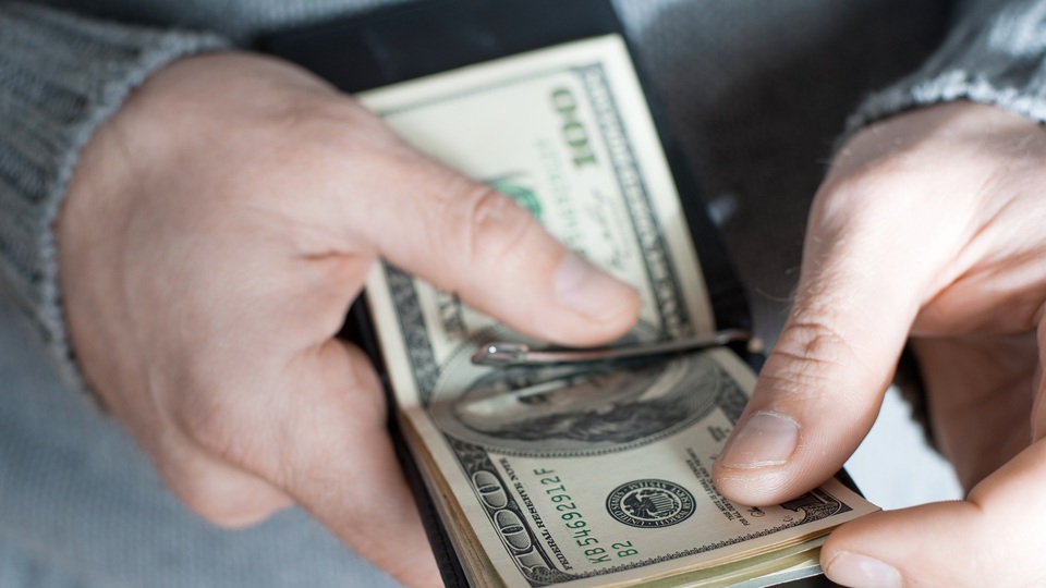 ABD'de gelir ve harcamalar azaldı