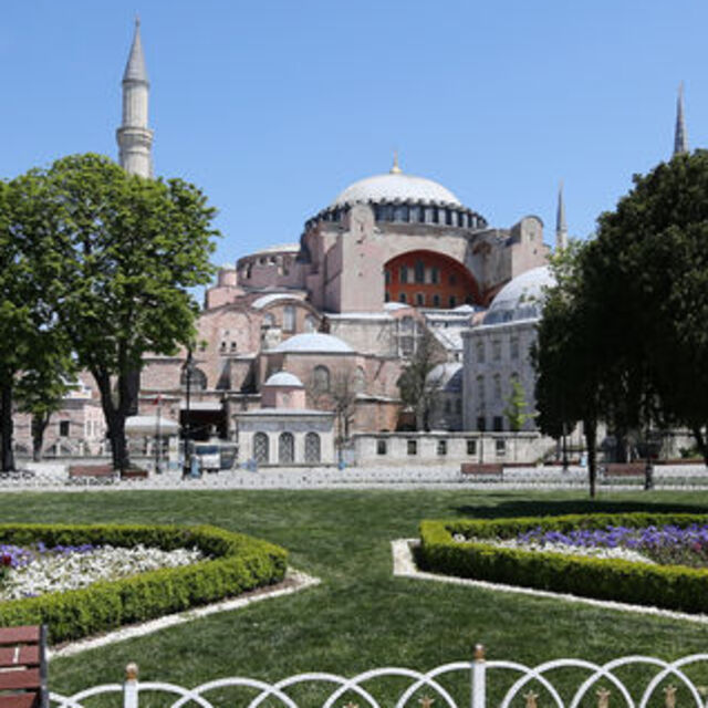 Turizm gelirleri ilk çeyrekte 4.1 milyara indi