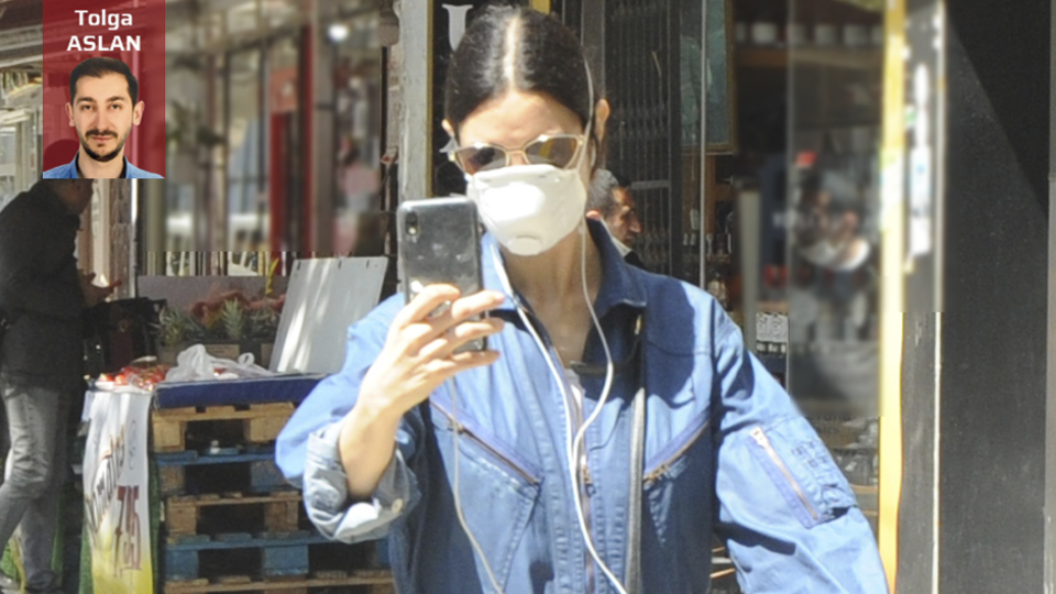 Hem yürüdü, hem konuştu