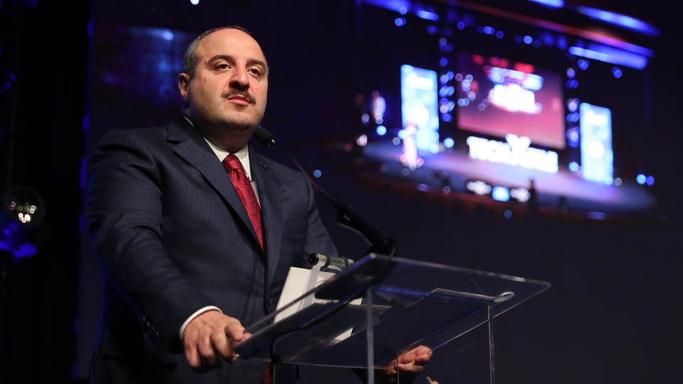 Bakan Varank "yerli" mücadeleyi anlattı