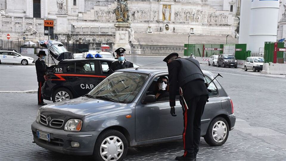 İtalyanların sokağa çıkağa 'bahaneleri' açıklandı