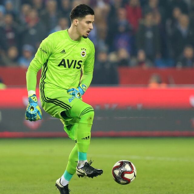 Altay Bayındır'dan gıda kolisi yardımı