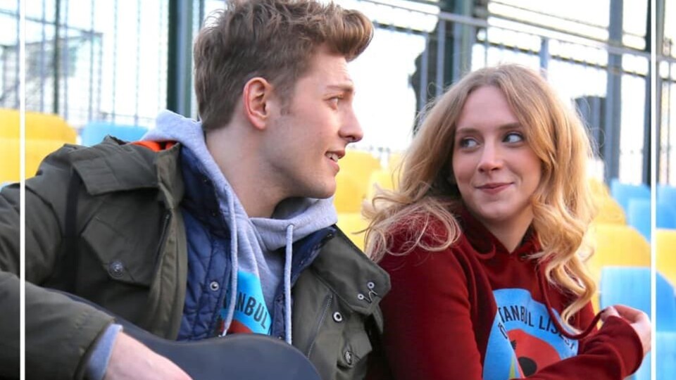 Sesinde Aşk Var oyuncuları kimler?