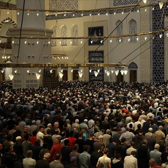Teravih namazı nasıl kılınır?