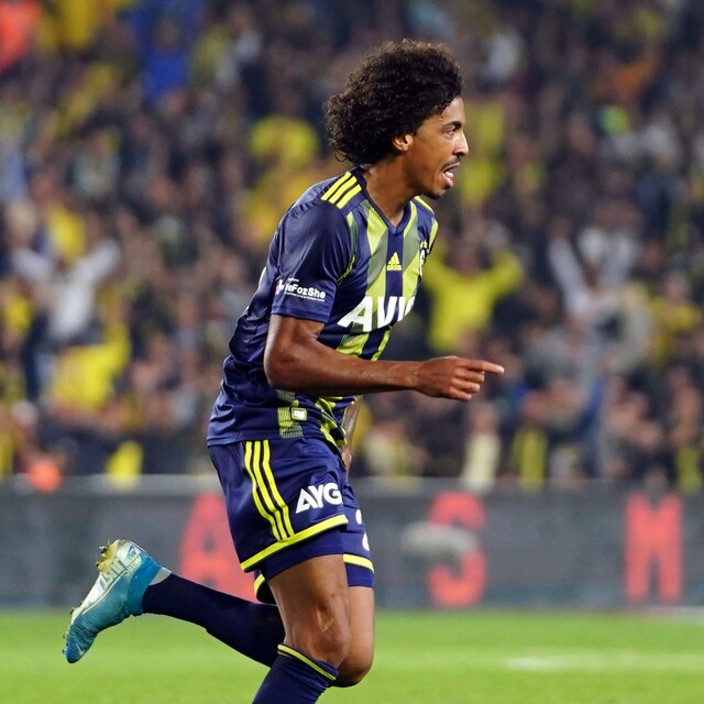 Gustavo ısrarı