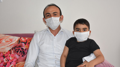 5 yaşındaki oğluyla beraber koronaya yakalandı! "Bana bulaşmaz" demeyin