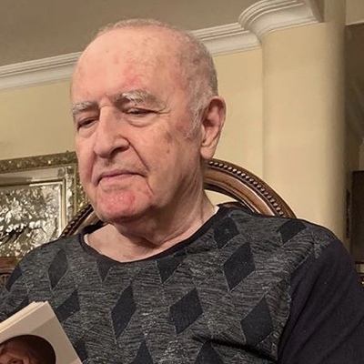 Ünlü profesör hayatını kaybetti