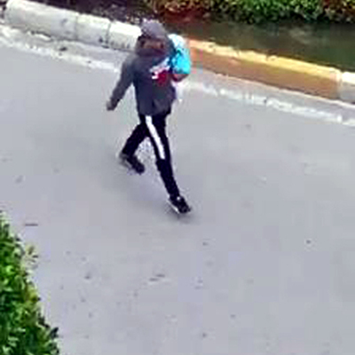 Resmen dehşet! Bebeğini kaçırıp boğazına bıçak dayadı!