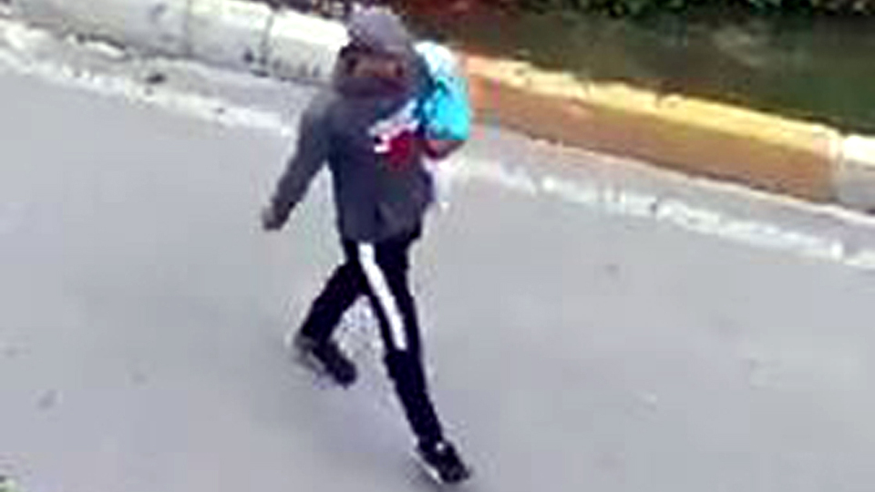 Resmen dehşet! Bebeğini kaçırıp boğazına bıçak dayadı!