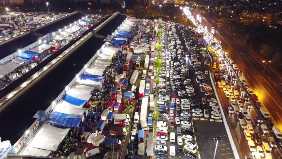 Bayrampaşa Hali'nde yoğun gece