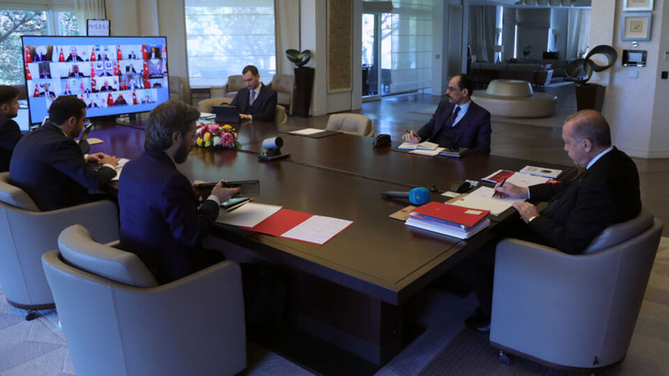 Kabine toplanıyor! Gündem: Korona!