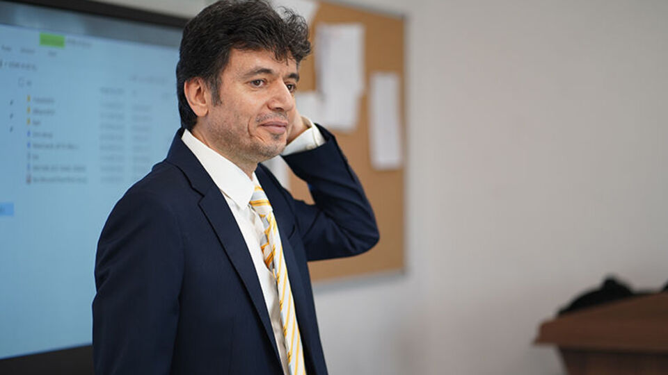 Korona'yı yenen profesör kalp krizi sonucu can verdi!