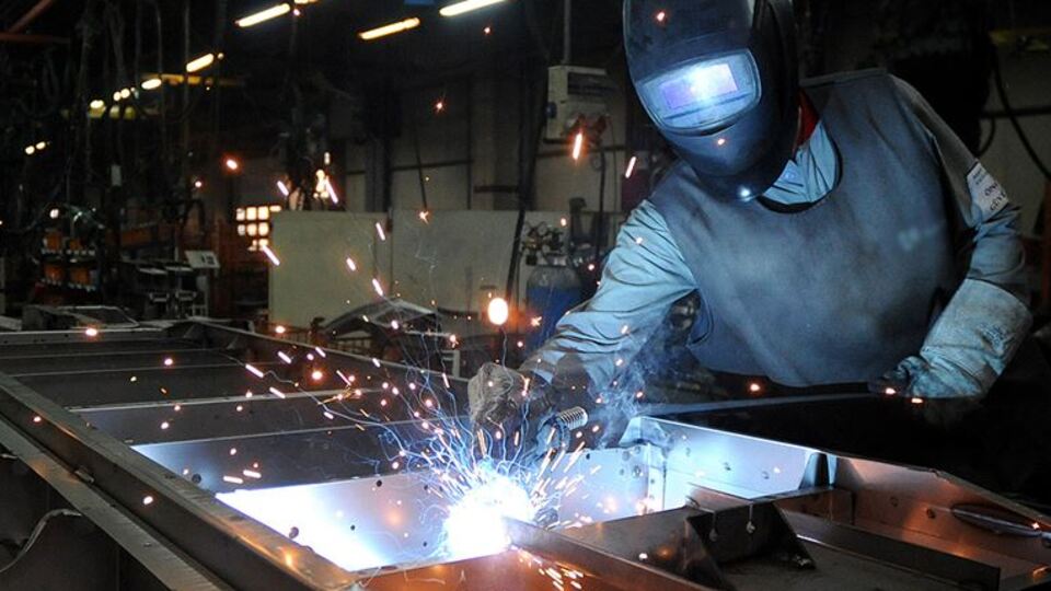 İSO Türkiye İmalat PMI nisanda 33,4'e geriledi