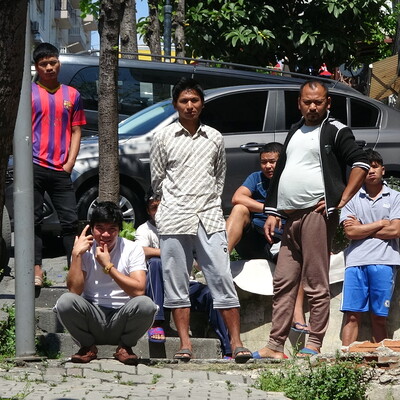 Salgını unutup yangını böyle izlediler!