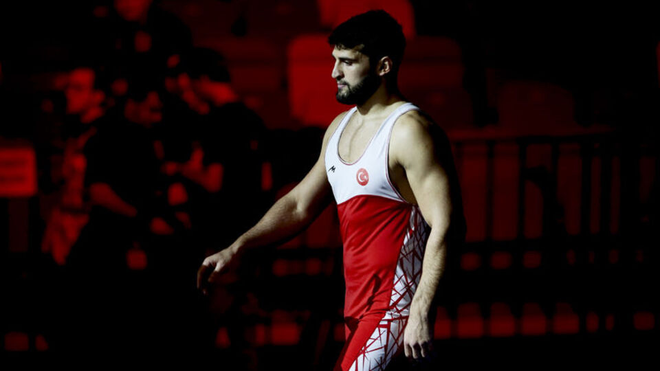 Amcasının olimpiyat başarısını geçmenin peşinde