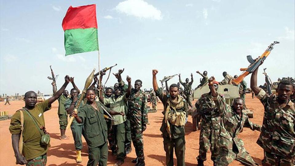 Sudan'da savaş gibi çatışma!